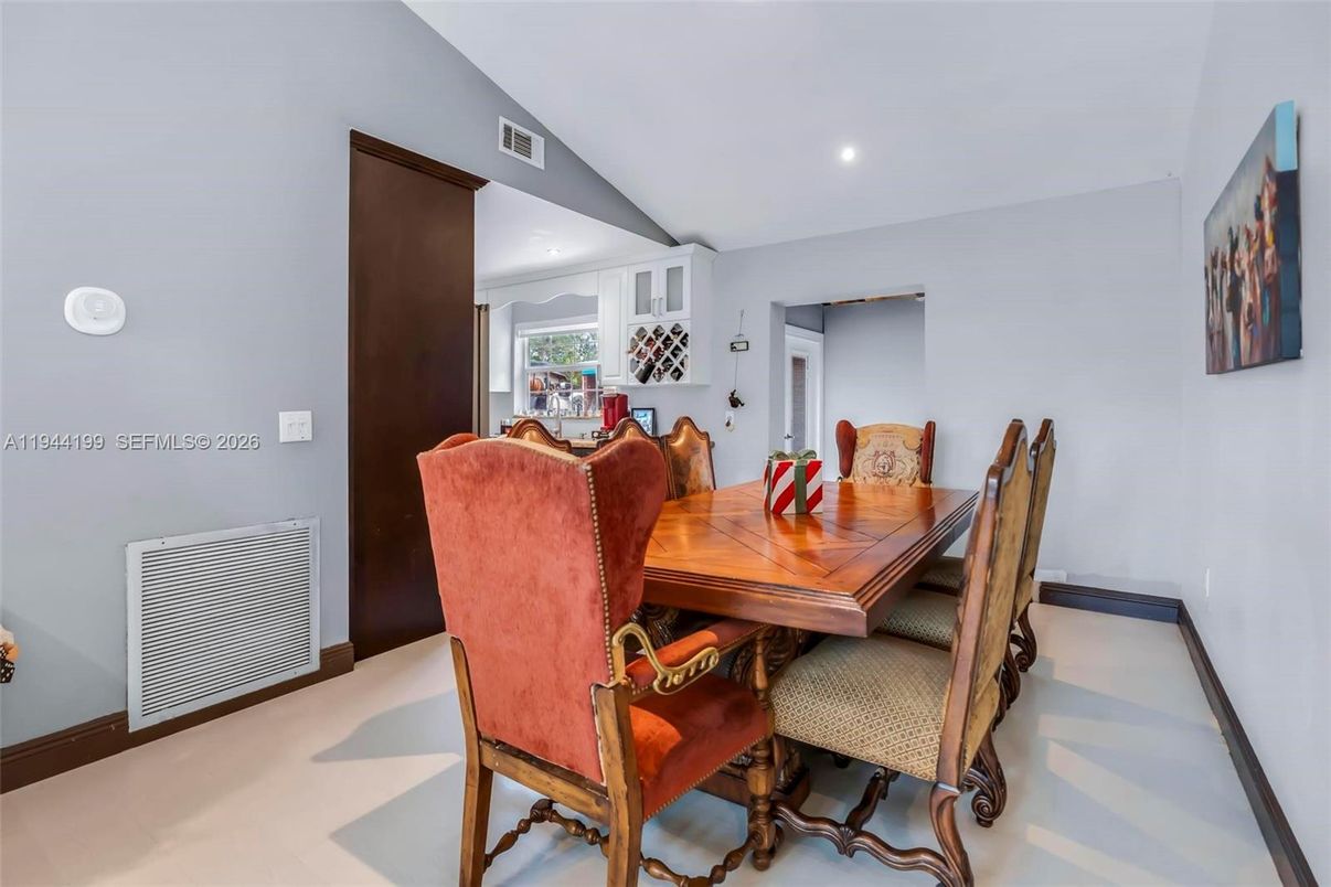 Dining room, Interior, Recessed Lighting