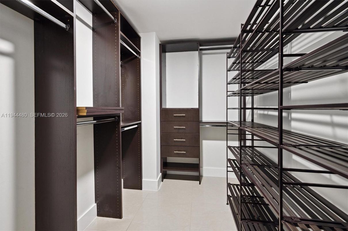 Interior, Walk-in Closets