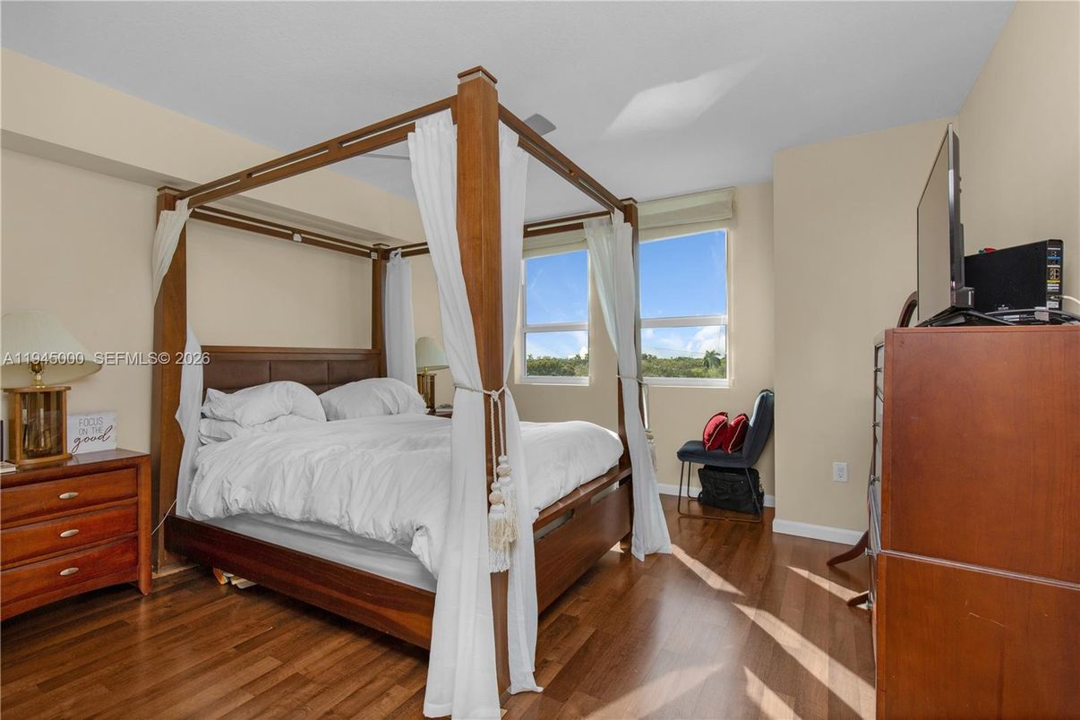 Bedroom, Interior, Water, Wood Texture Flooring