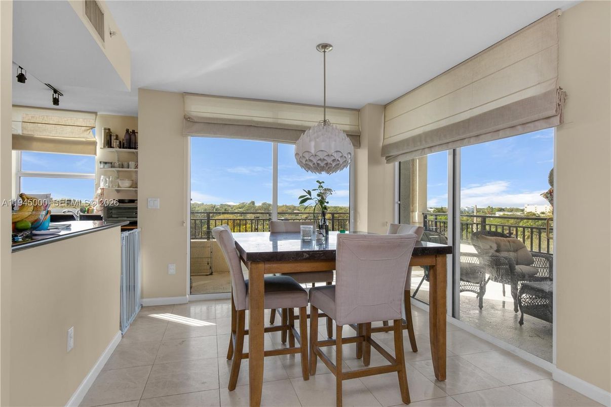 Dining room, Interior, Pendant Lights, Water