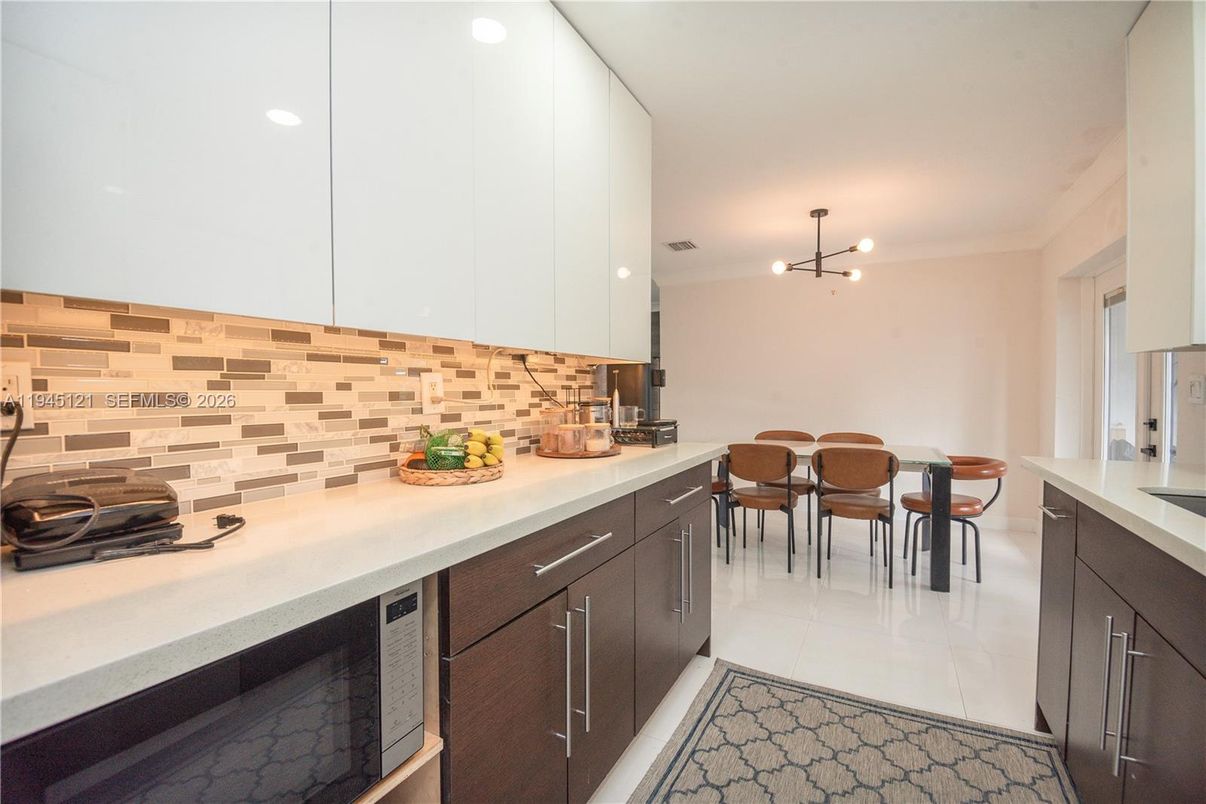 Dining room, Interior, Kitchen, Pendant Lights, Recessed Lighting