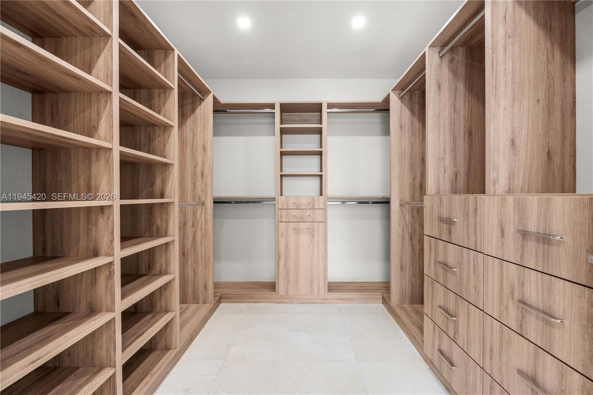 Interior, Recessed Lighting, Walk-in Closets