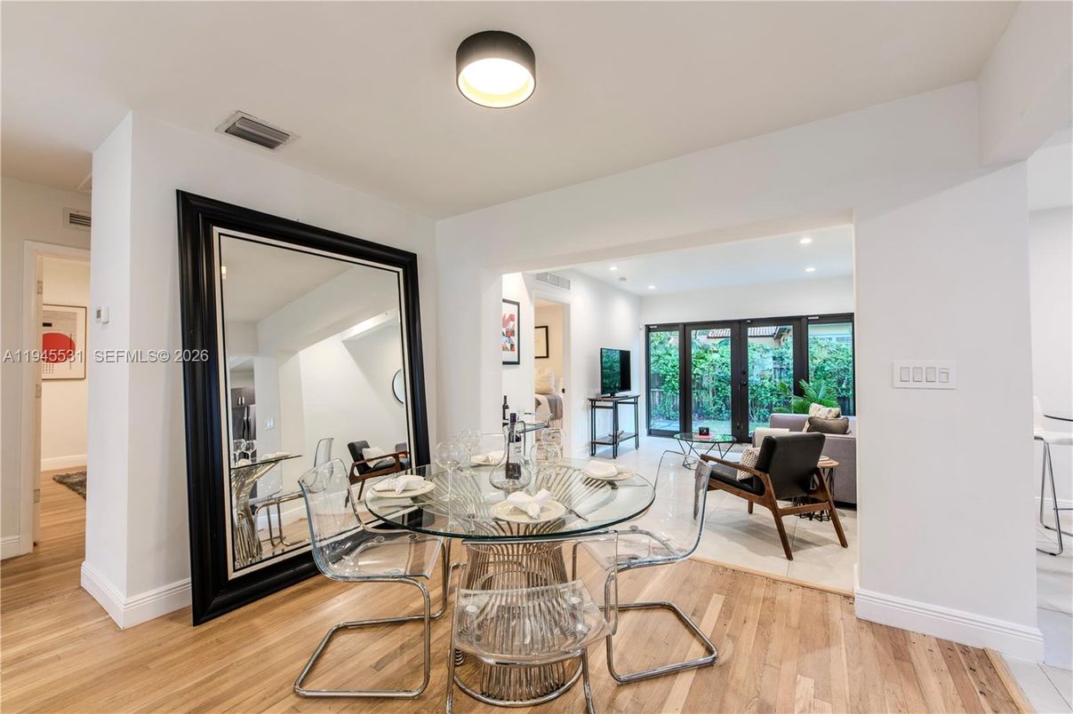 Dining room, Interior, Living room, Recessed Lighting, Wood Texture Flooring