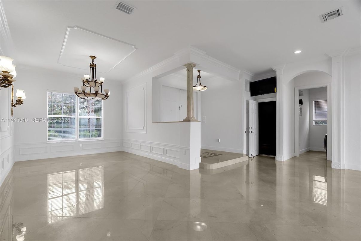 Chandelier, Empty room, Interior, Pendant Lights, Recessed Lighting