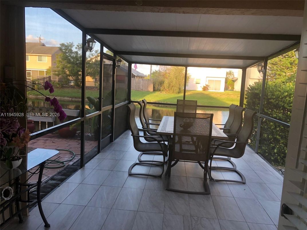 Dining room, Interior, Sun Room