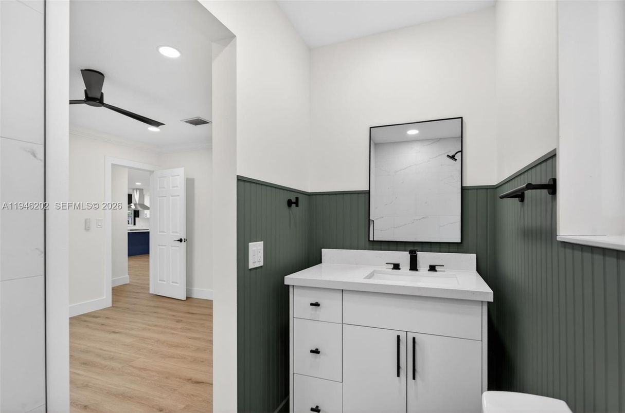 Bathroom, Interior, Recessed Lighting, Wood Texture Flooring