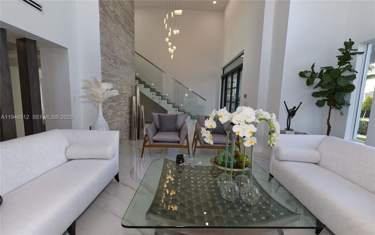 Interior, Living room, Marble, Pendant Lights, Recessed Lighting