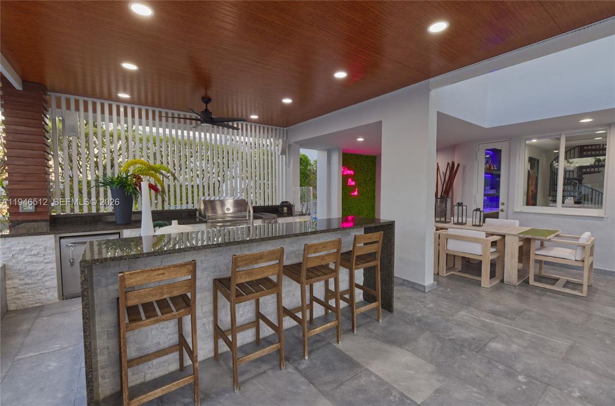 Dining room, Interior, Recessed Lighting, Wooden Ceilings