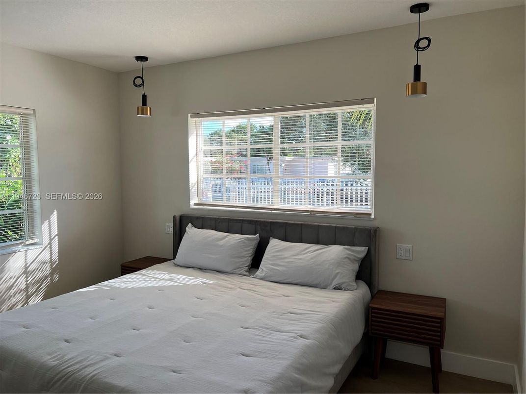 Bedroom, Interior, Pendant Lights