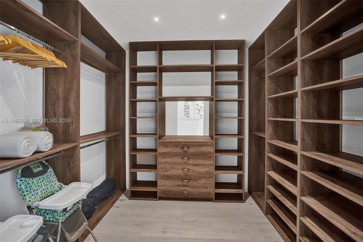 Interior, Recessed Lighting, Walk-in Closets, Wood Texture Flooring