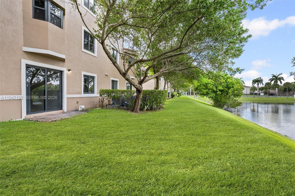 Backyard, Exterior, Water