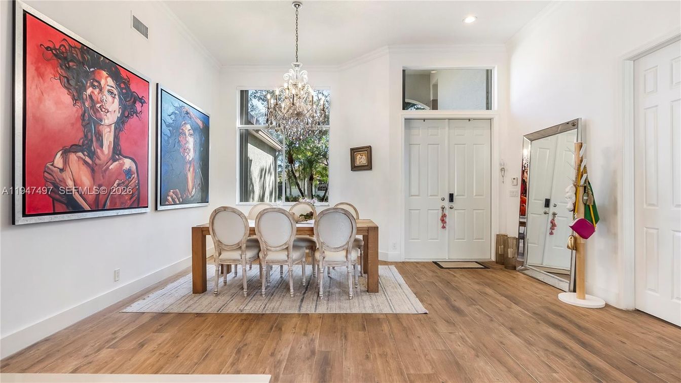 Chandelier, Dining room, Interior, Recessed Lighting, Wood Texture Flooring