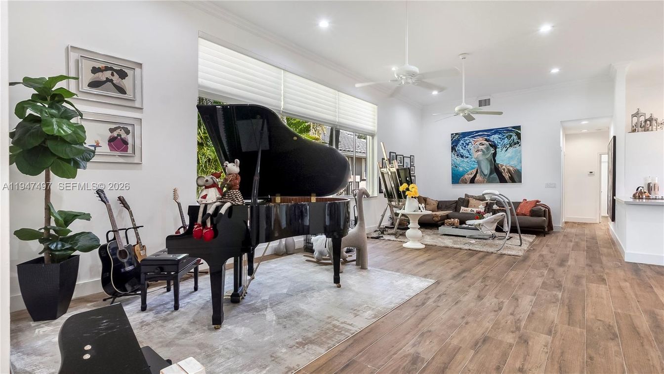Interior, Living room, Piano, Recessed Lighting, Wood Texture Flooring