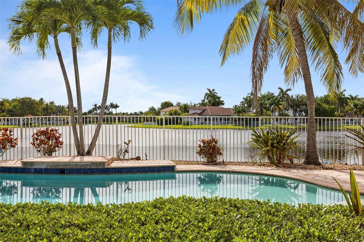 Exterior, Pool, Water