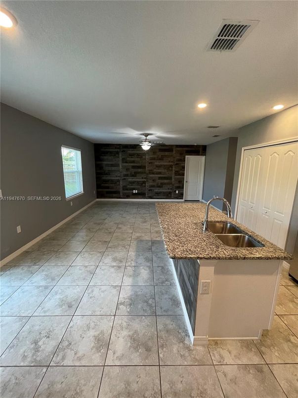 Empty room, Interior, Kitchen, Recessed Lighting