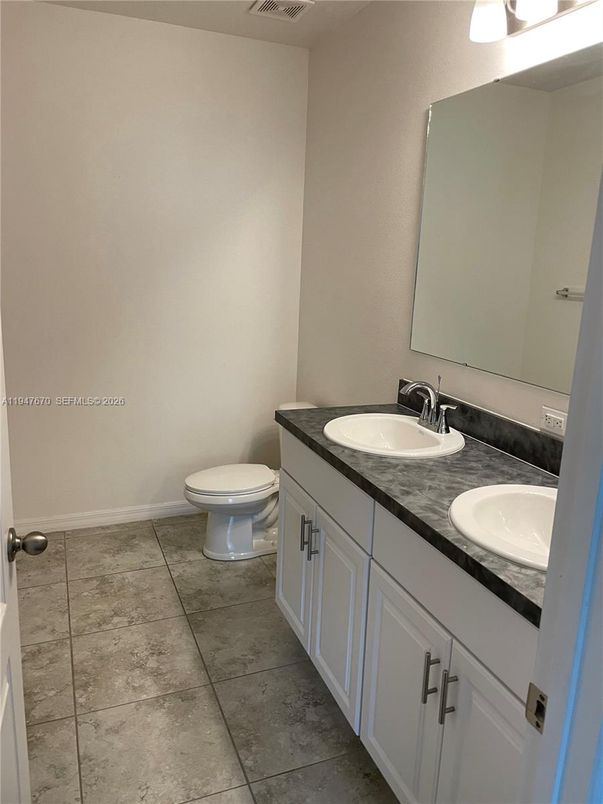 Bathroom, Dual Sink Vanities, Interior