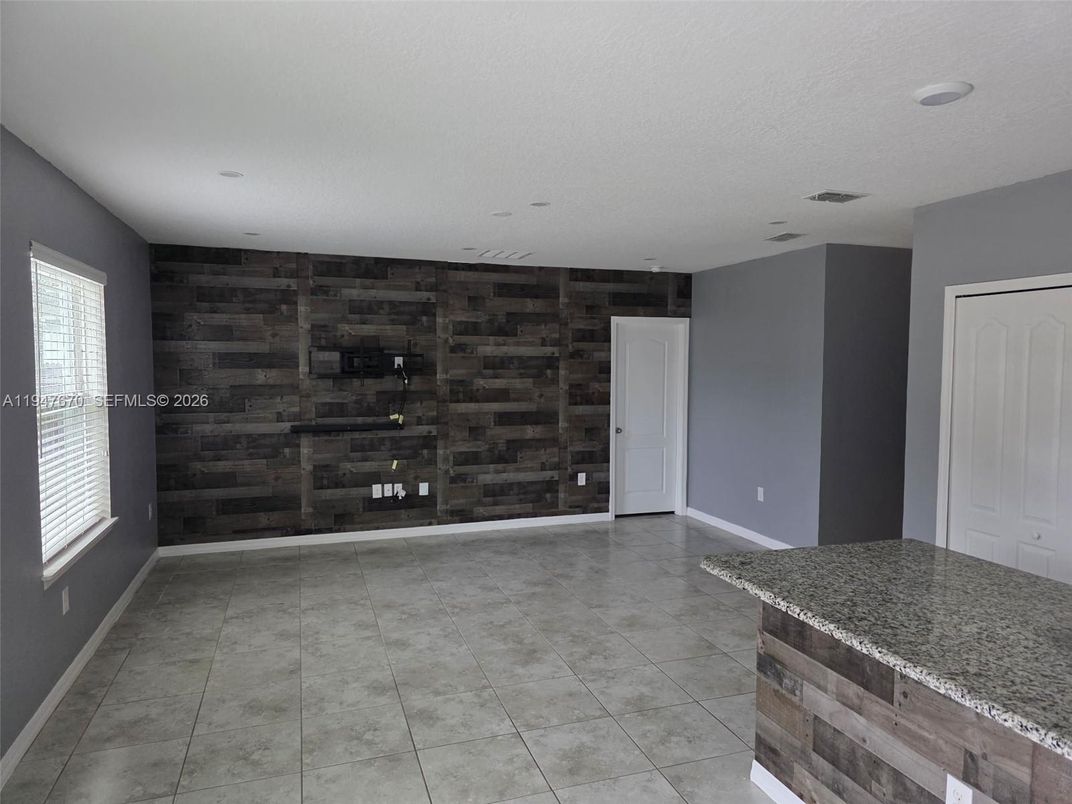 Empty room, Interior, Recessed Lighting, Wooden Walls