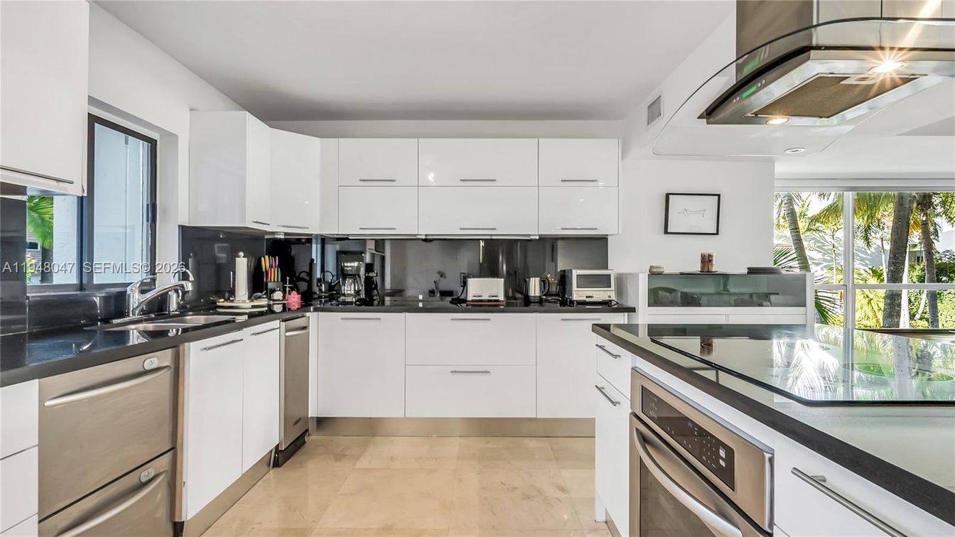 Interior, Kitchen, Stainless Steel Appliances