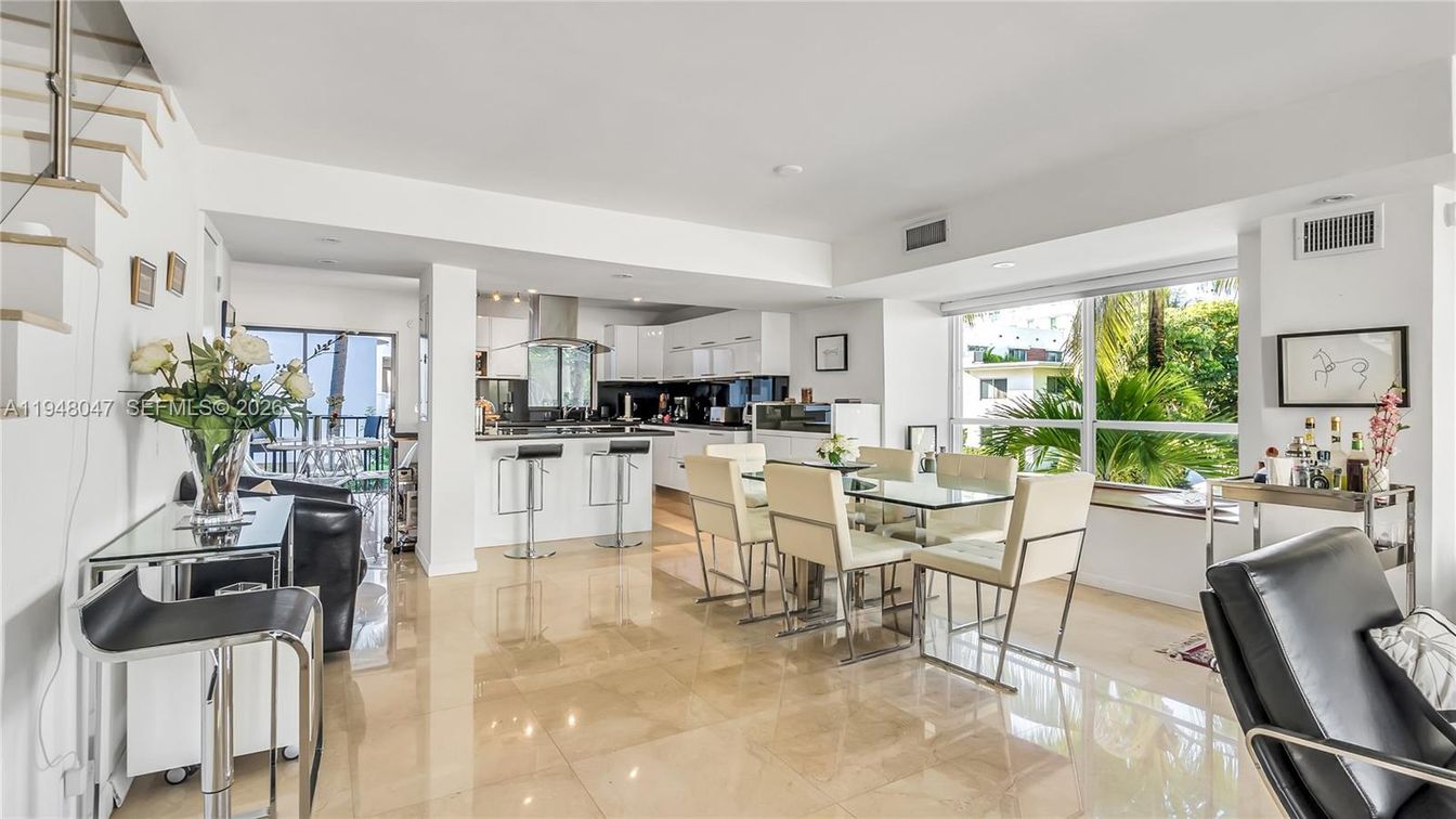 Dining room, Interior, Kitchen, Recessed Lighting