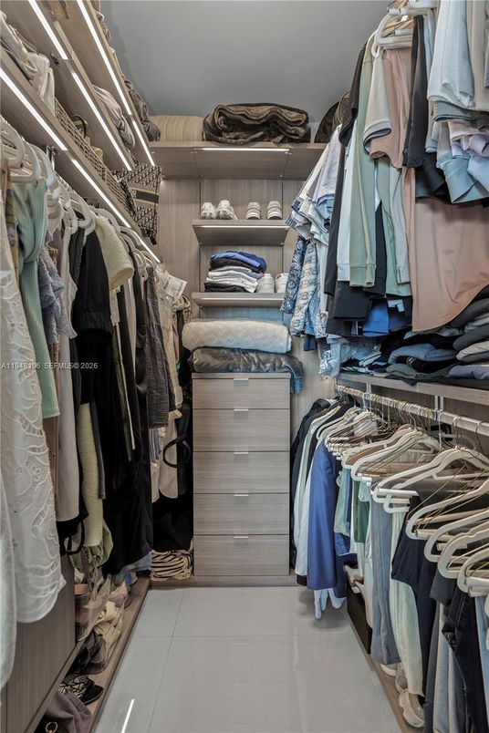 Interior, Walk-in Closets