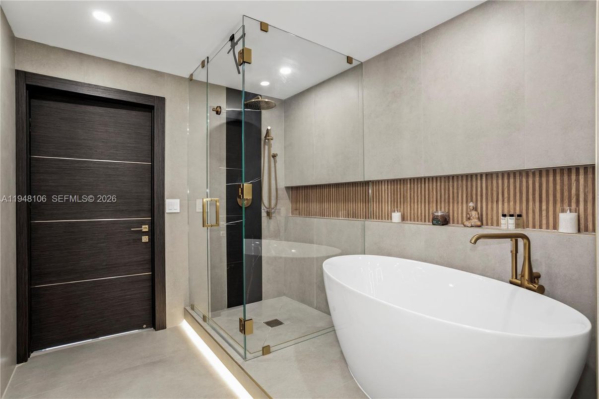 Bathroom, Free Standing Baths, Glass Shower, Interior, Recessed Lighting