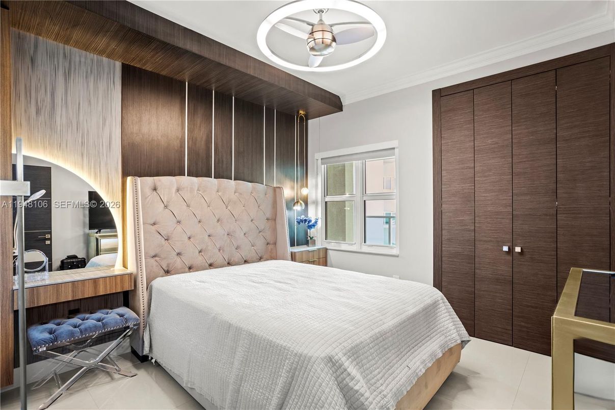 Bedroom, Interior, Pendant Lights