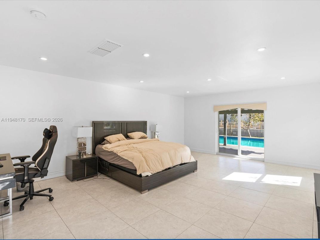 Bedroom, Home Office, Interior, Recessed Lighting