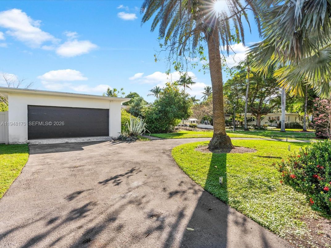 Backyard, Detached Garage, Exterior