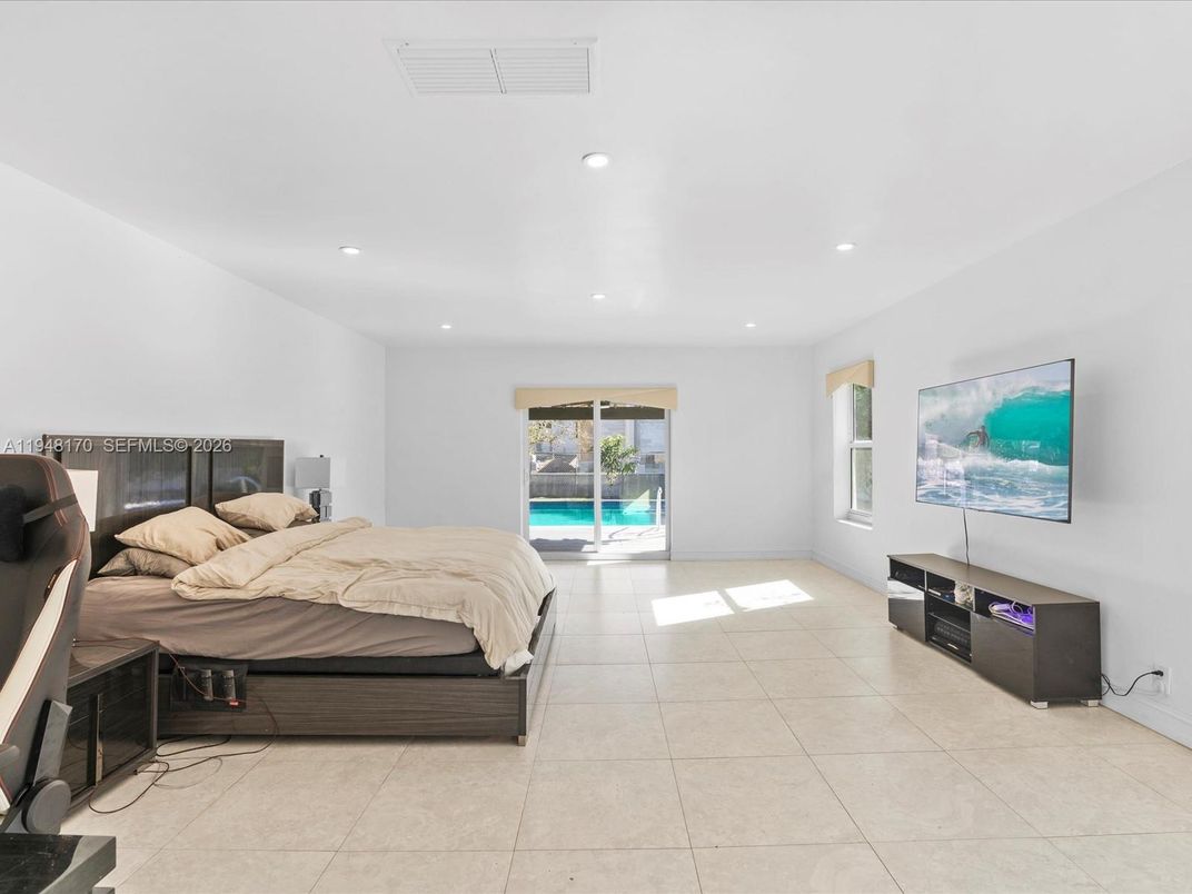 Bedroom, Interior, Recessed Lighting