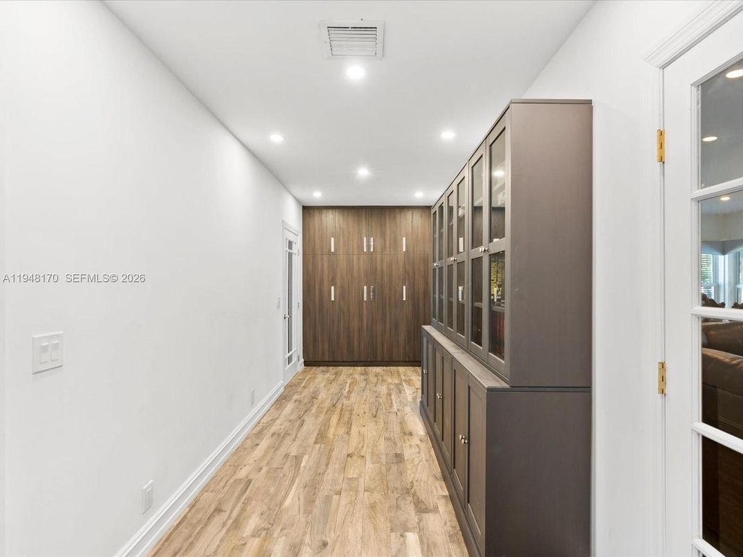 Interior, Recessed Lighting, Wood Texture Flooring