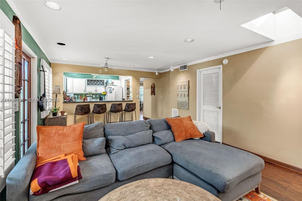 Interior, Living room, Recessed Lighting, Wood Texture Flooring