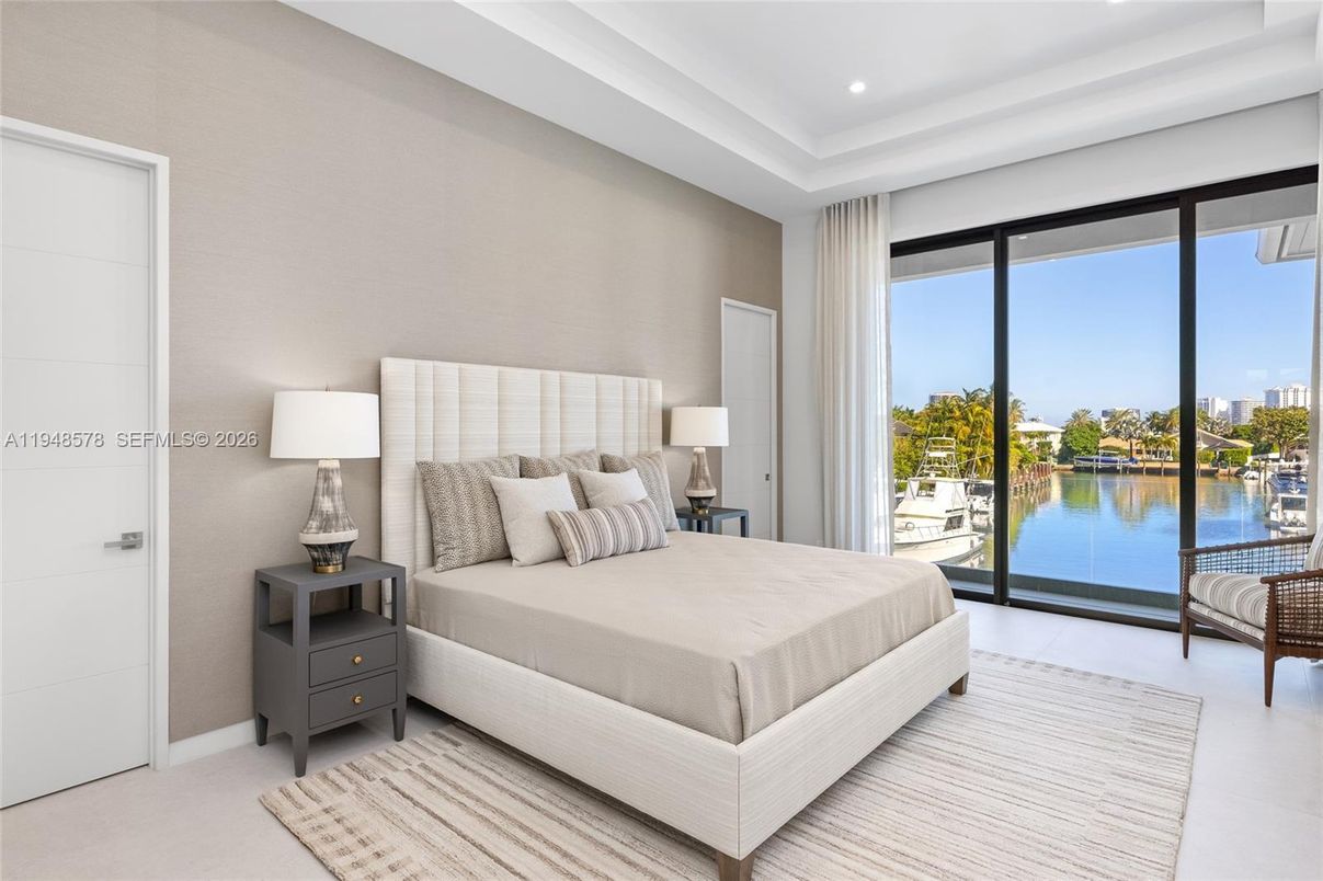 Bedroom, Interior, Recessed Lighting, Water