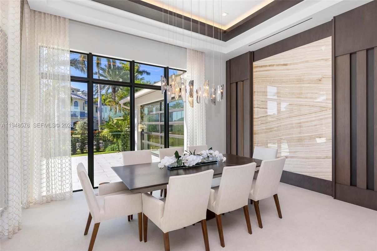 Dining room, Interior, Pendant Lights