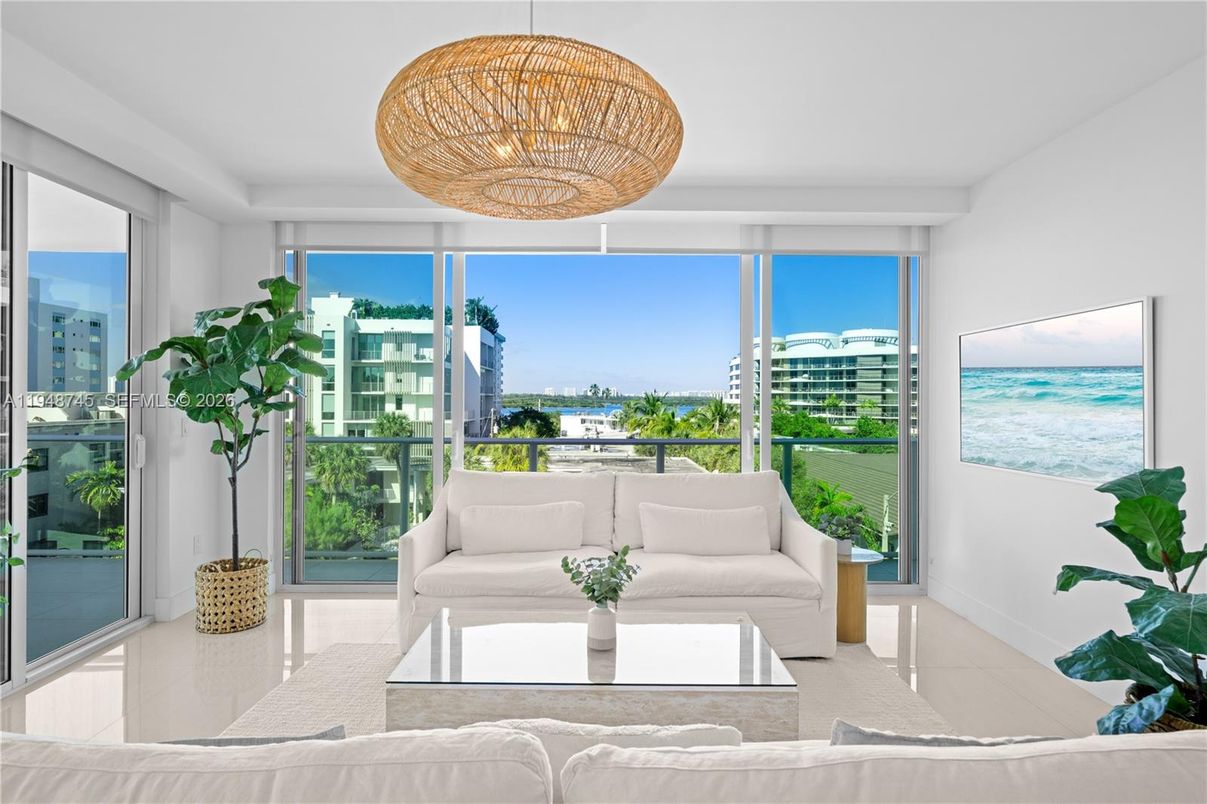 Interior, Living room, Water