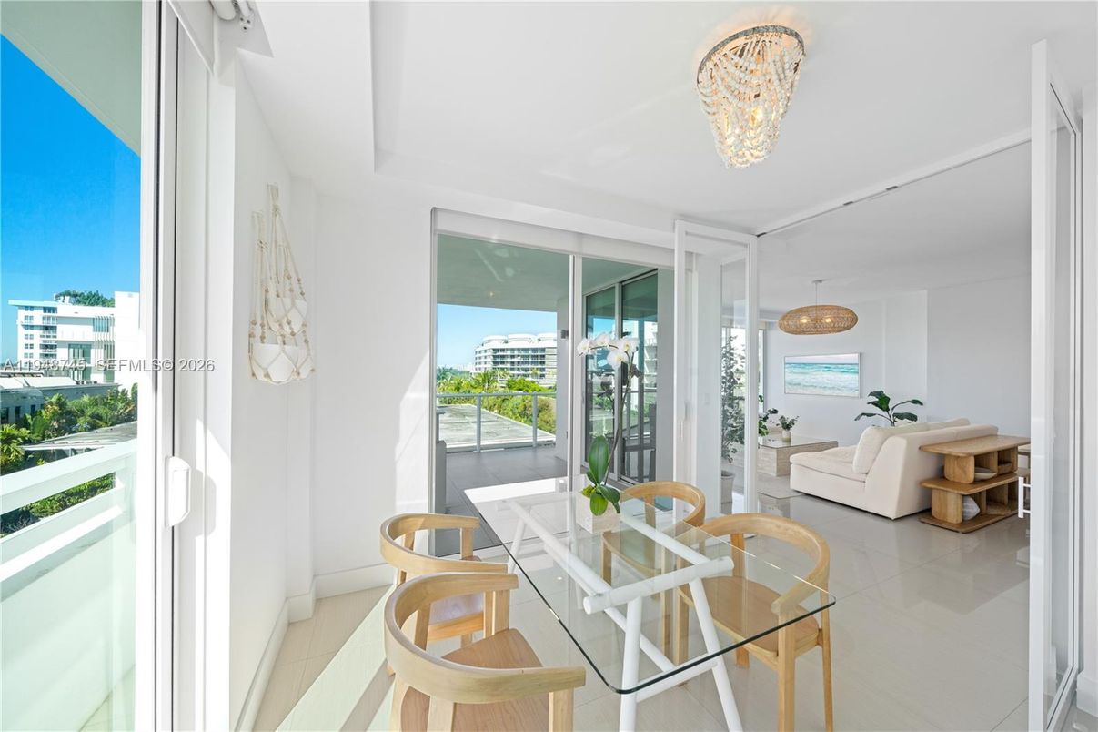 Chandelier, Dining room, Interior, Living room, Water