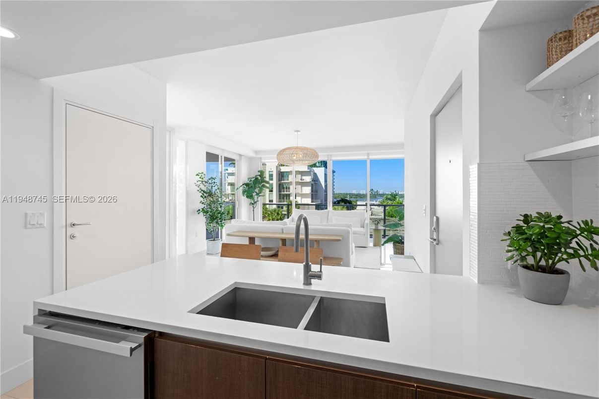 Dining room, Interior, Kitchen, Recessed Lighting, Water