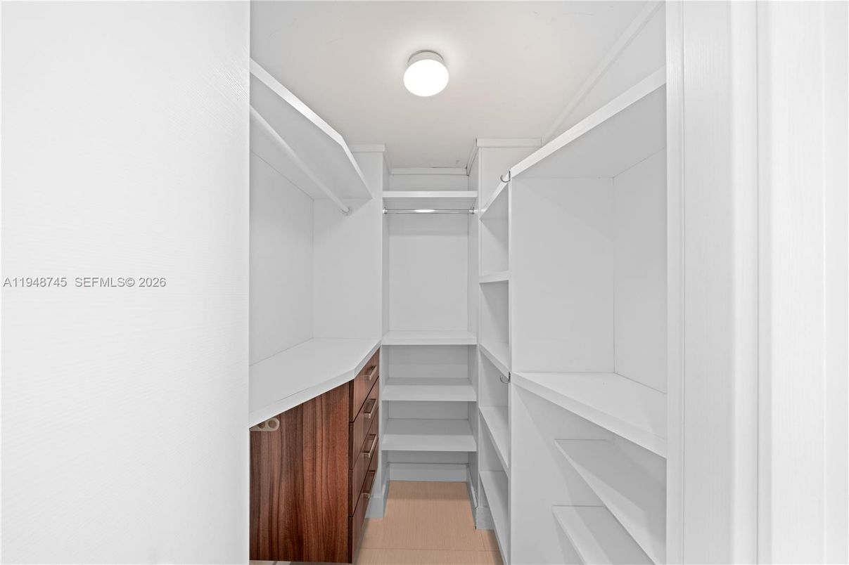 Interior, Walk-in Closets