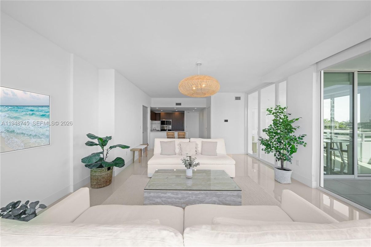 Chandelier, Interior, Kitchen, Living room