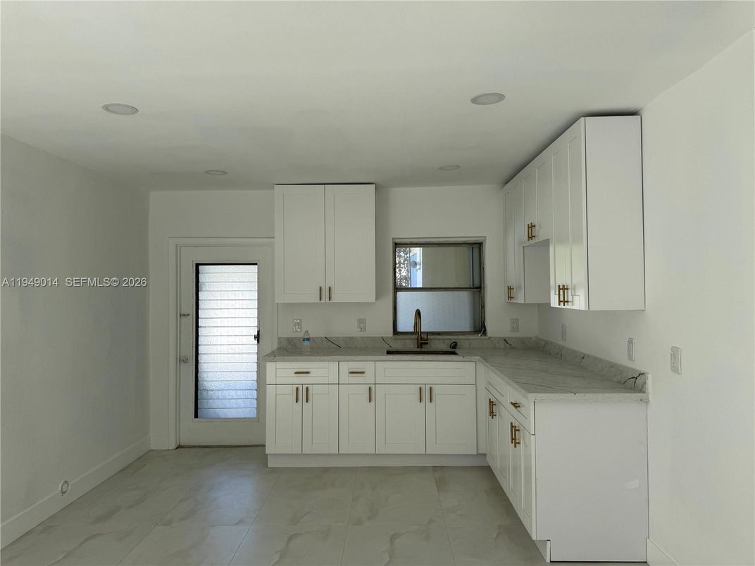 Interior, Kitchen, Marble, Recessed Lighting