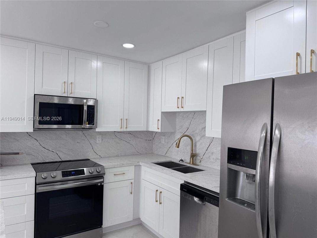 Interior, Kitchen, Marble, Recessed Lighting, Stainless Steel Appliances