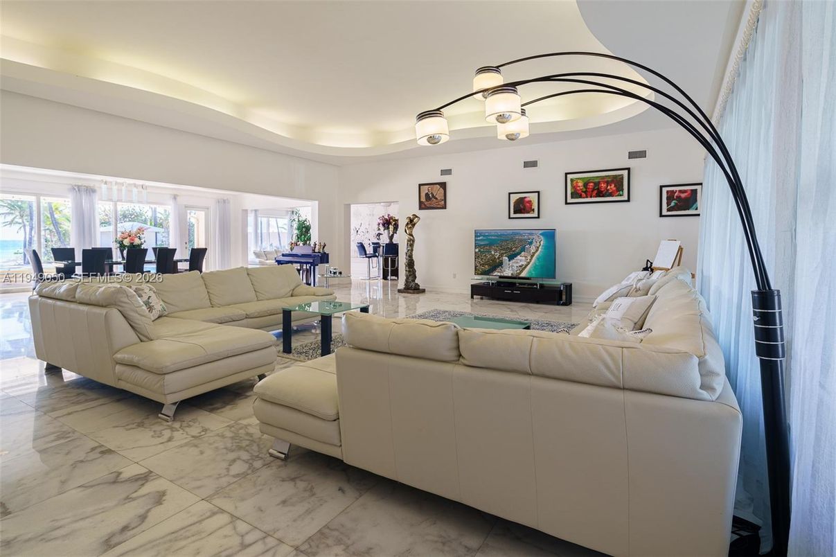 Dining room, Interior, Living room, Marble