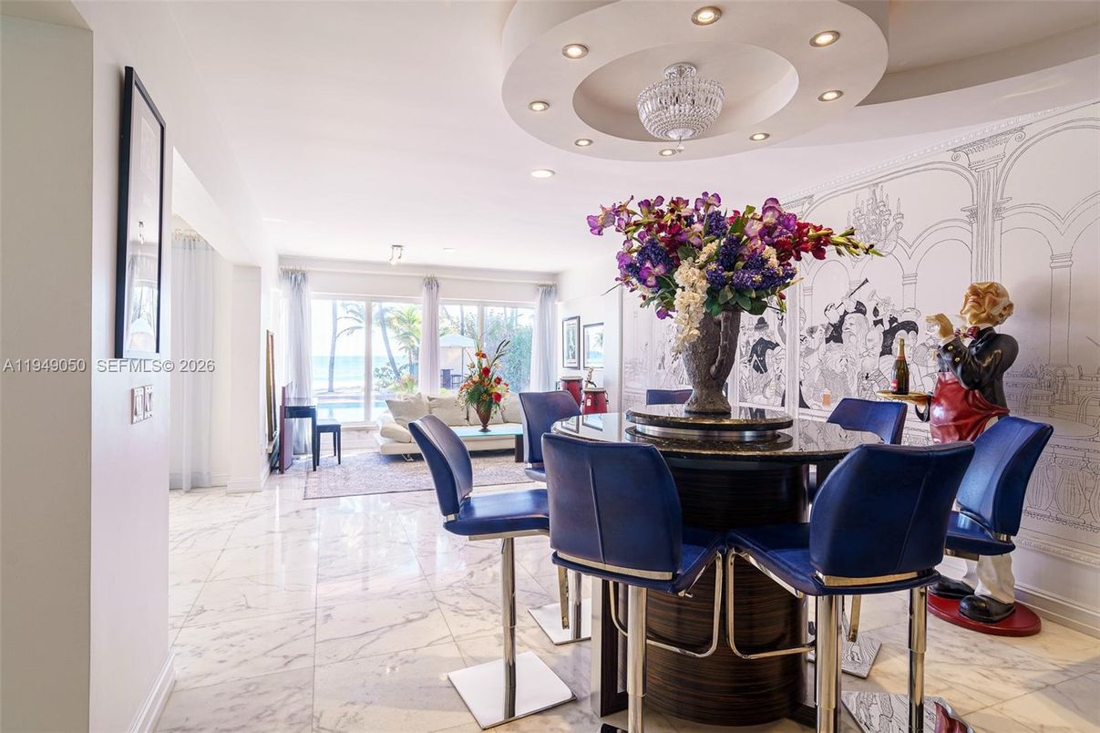 Chandelier, Dining room, Interior, Marble, Recessed Lighting