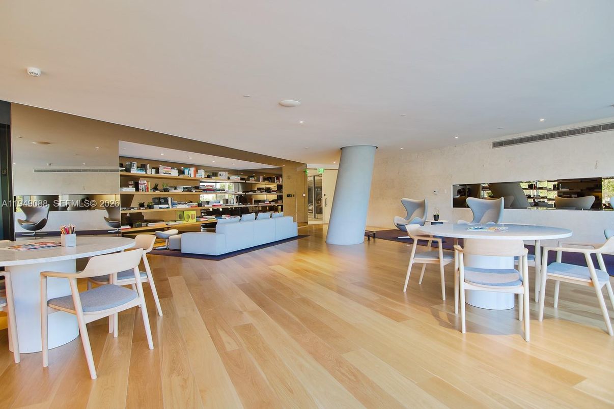 Dining room, Interior, Living room, Recessed Lighting, Wood Texture Flooring