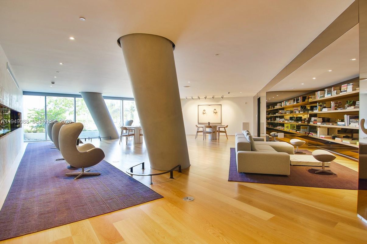 Dining room, Interior, Living room, Recessed Lighting, Wood Texture Flooring