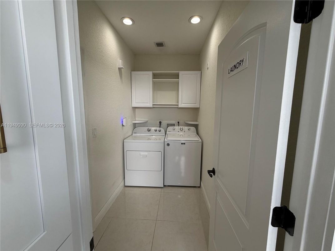 Interior, Recessed Lighting, Washer