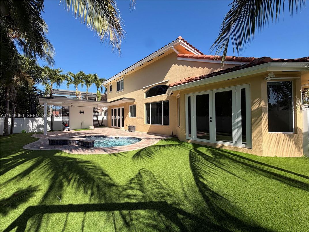 Backyard, Exterior, Pool