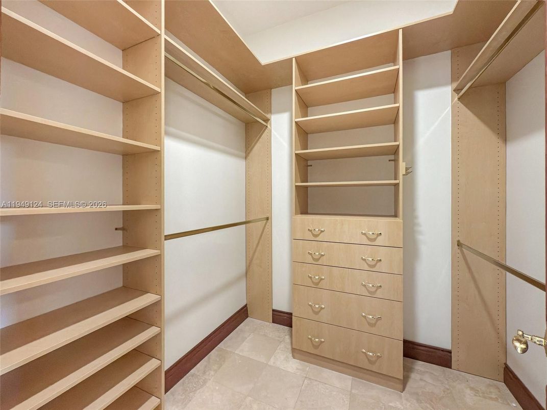 Interior, Walk-in Closets