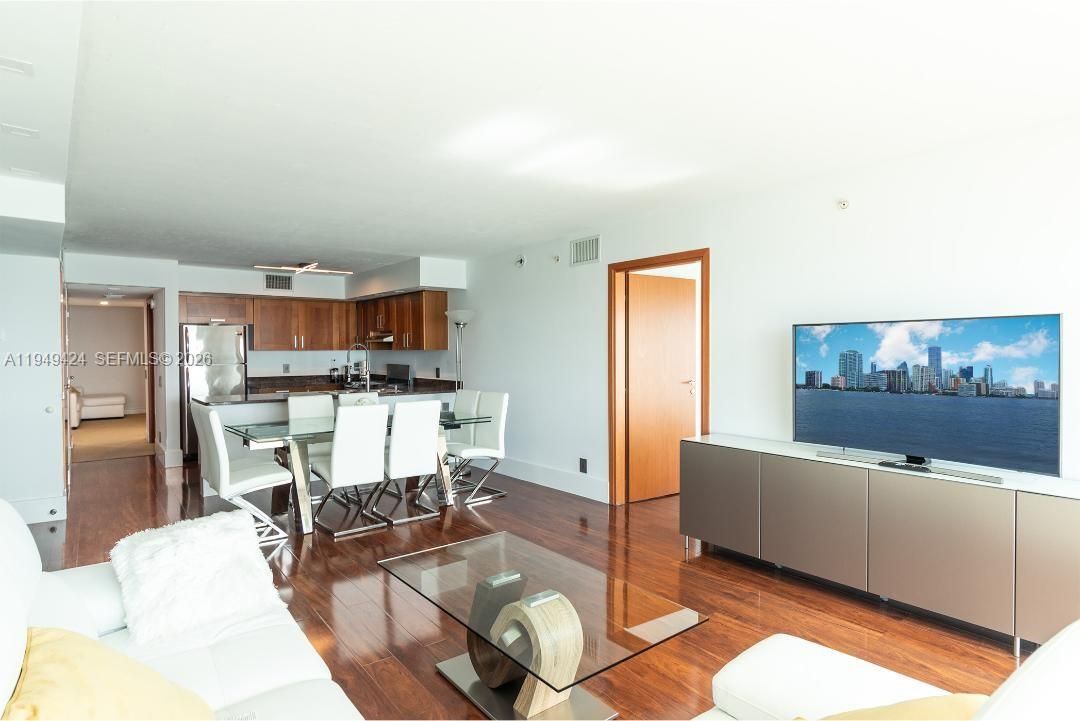 Dining room, Interior, Kitchen, Living room, Stainless Steel Appliances, Wood Texture Flooring