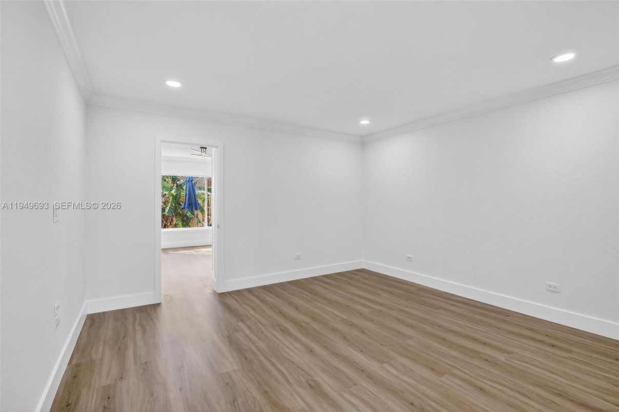 Empty room, Interior, Recessed Lighting, Wood Texture Flooring