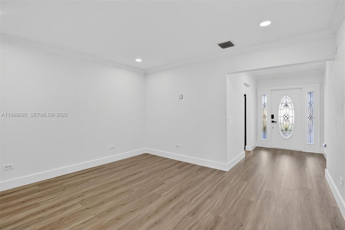 Empty room, Interior, Recessed Lighting, Wood Texture Flooring